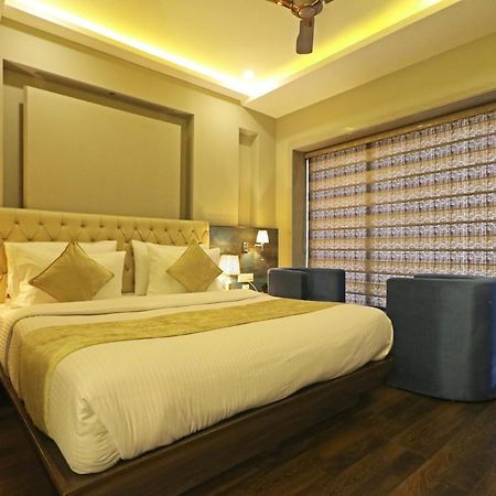 The Ivy Grand Hotel In City Centre With Free Secured Parking Neu-Delhi Exterior foto