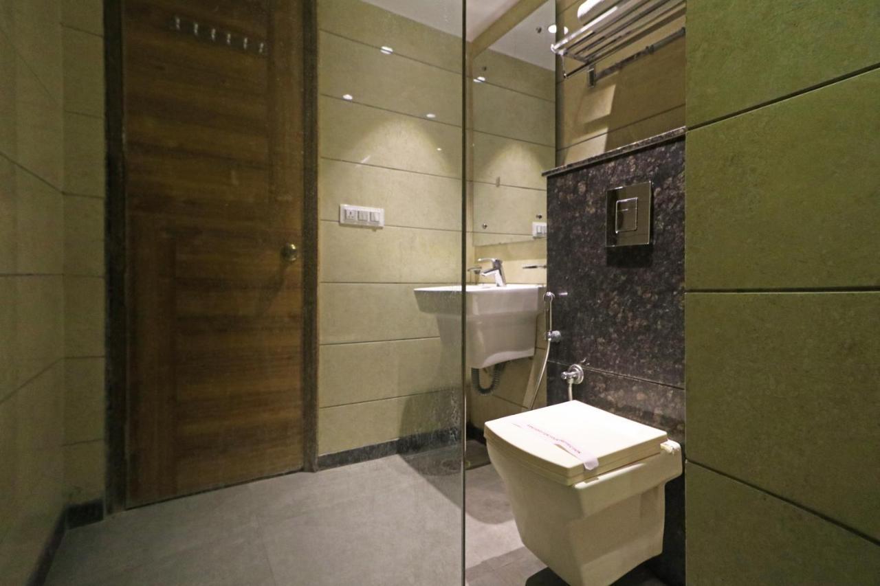 The Ivy Grand Hotel In City Centre With Free Secured Parking Neu-Delhi Exterior foto