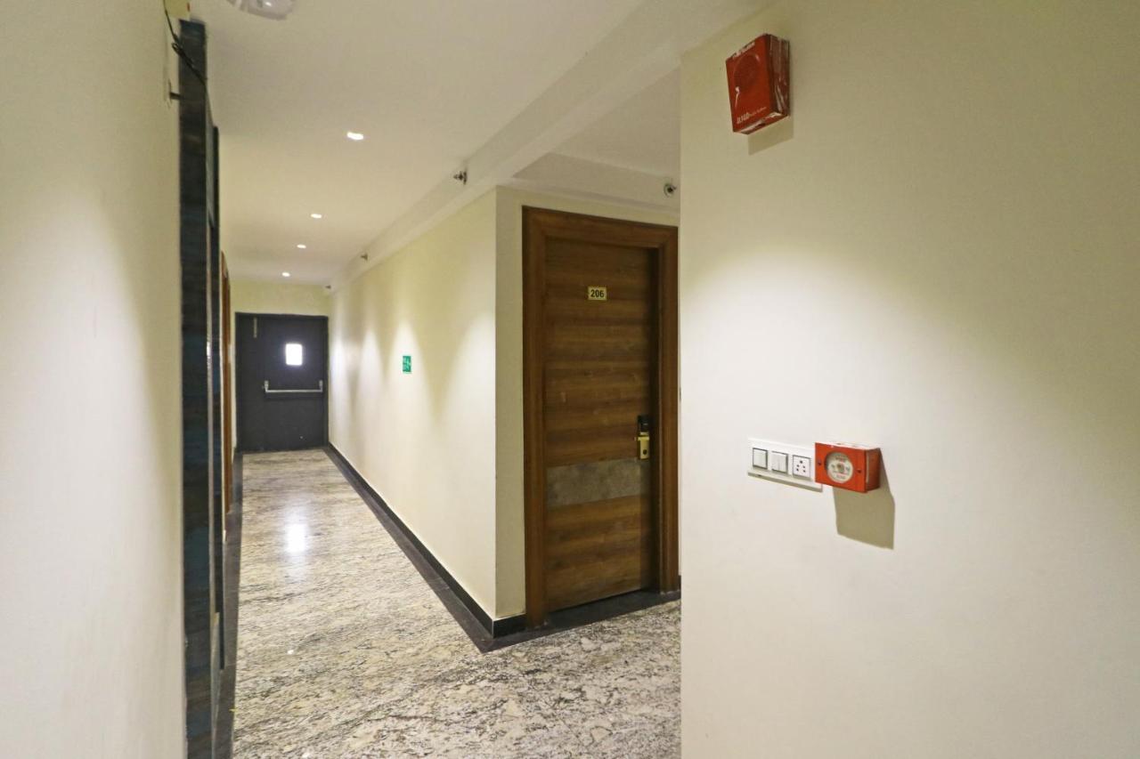 The Ivy Grand Hotel In City Centre With Free Secured Parking Neu-Delhi Exterior foto