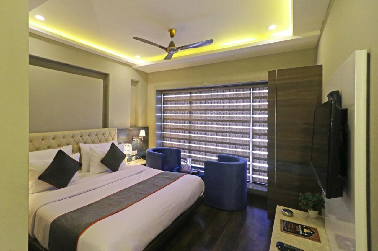 The Ivy Grand Hotel In City Centre With Free Secured Parking Neu-Delhi Exterior foto