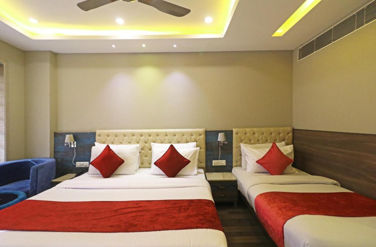 The Ivy Grand Hotel In City Centre With Free Secured Parking Neu-Delhi Exterior foto