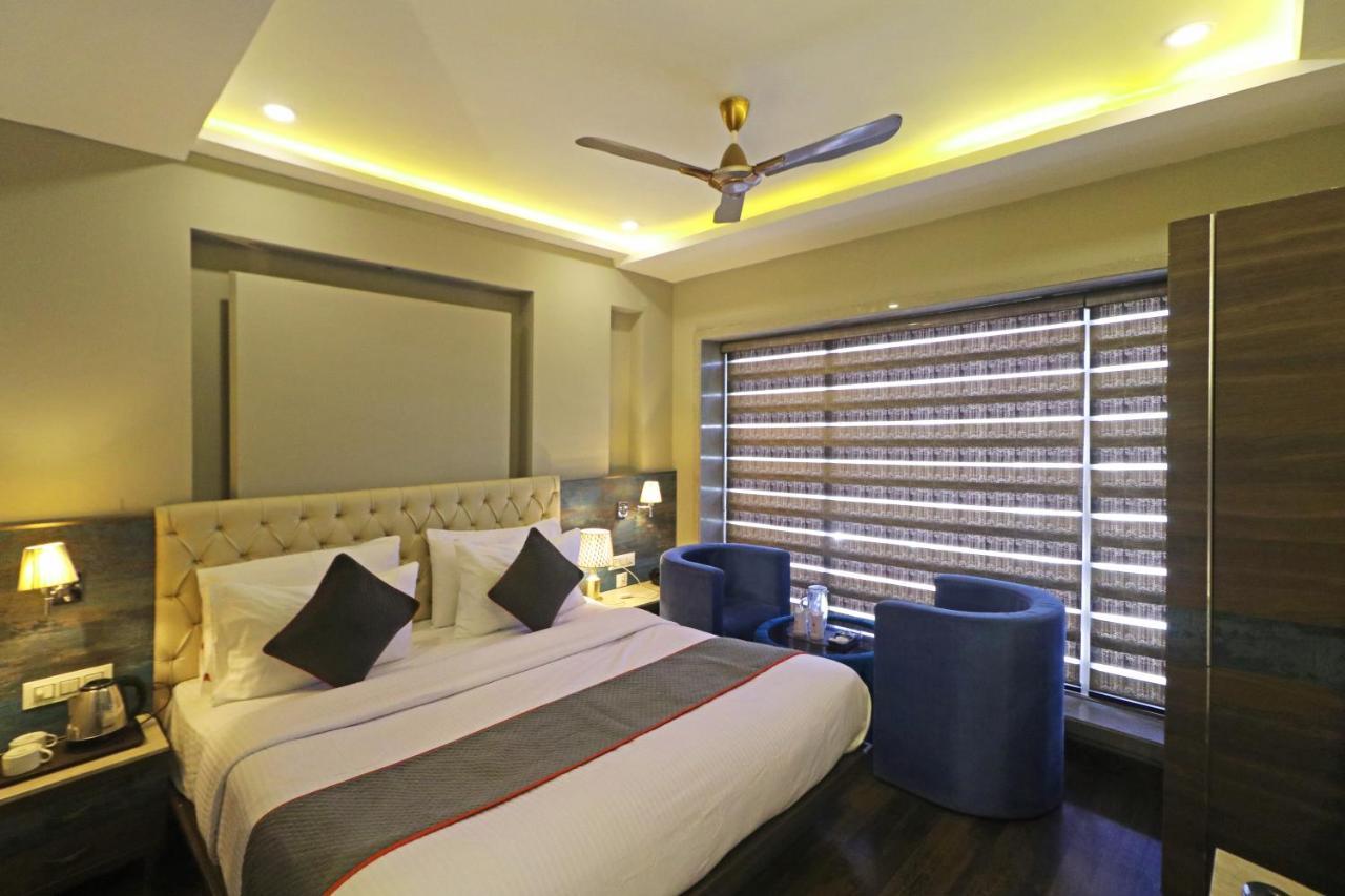The Ivy Grand Hotel In City Centre With Free Secured Parking Neu-Delhi Exterior foto