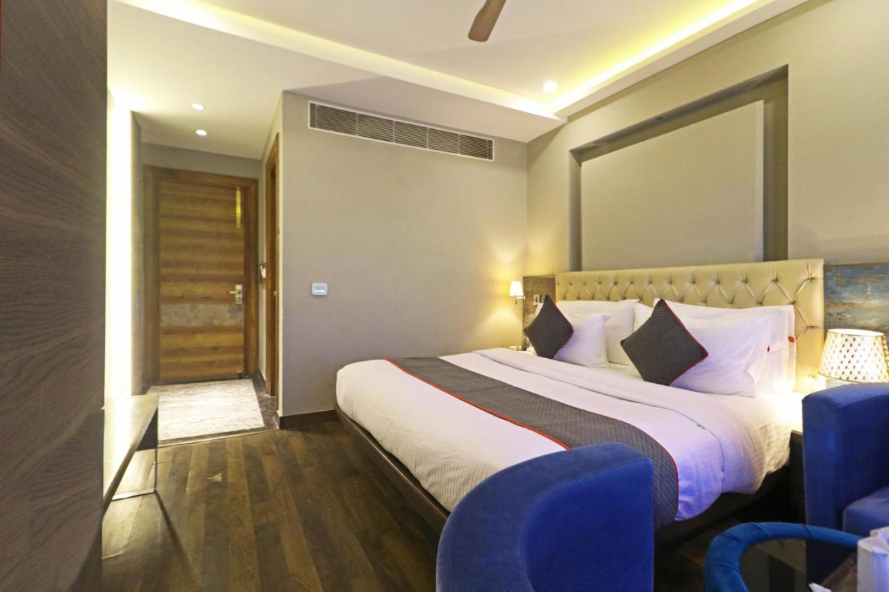 The Ivy Grand Hotel In City Centre With Free Secured Parking Neu-Delhi Exterior foto