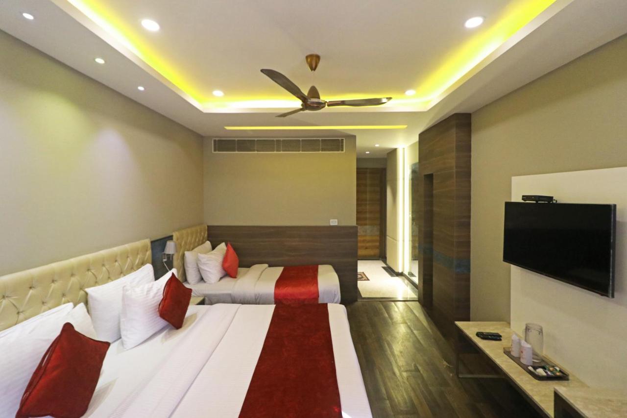 The Ivy Grand Hotel In City Centre With Free Secured Parking Neu-Delhi Exterior foto
