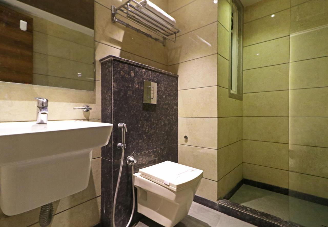 The Ivy Grand Hotel In City Centre With Free Secured Parking Neu-Delhi Exterior foto
