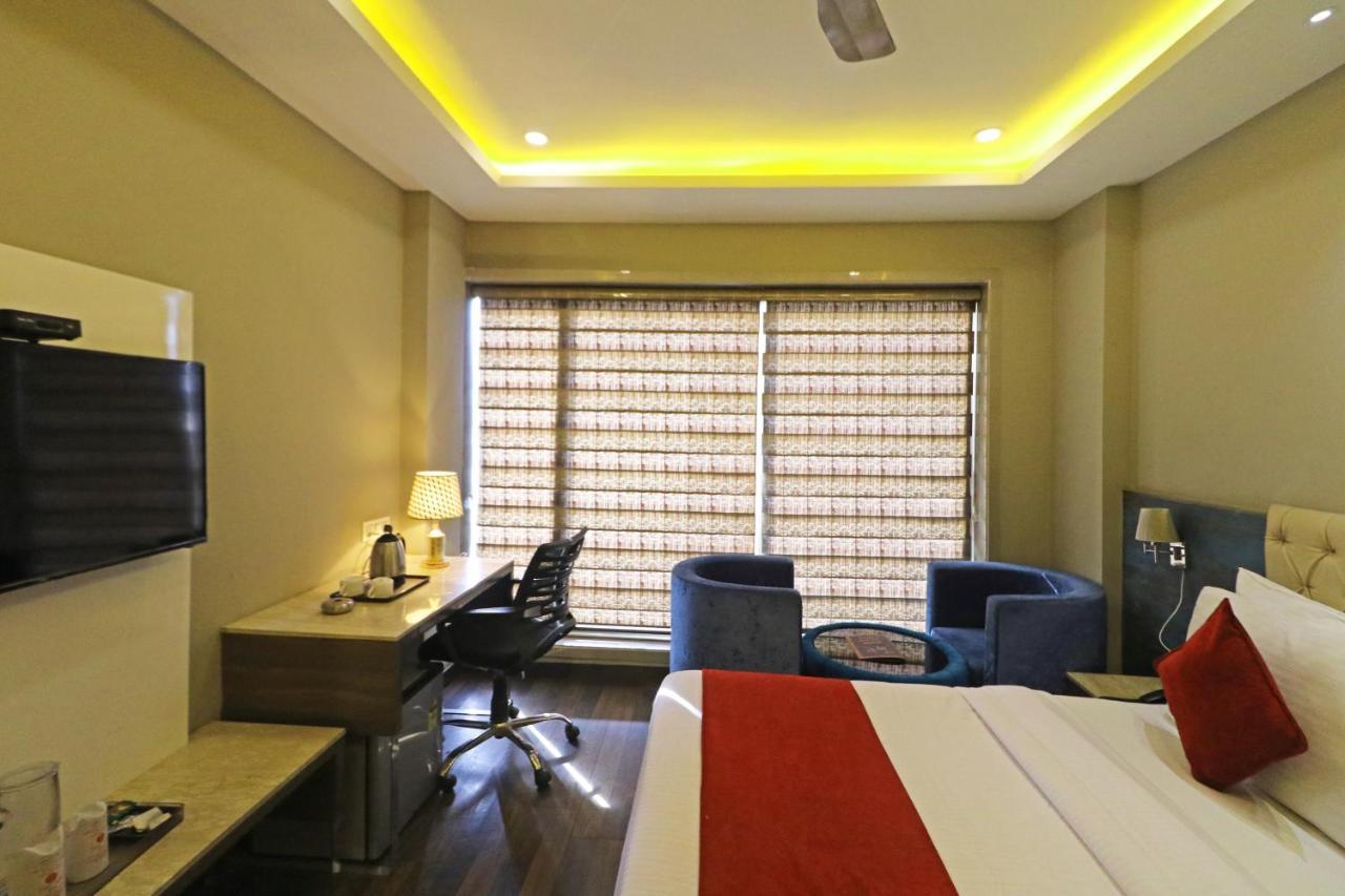 The Ivy Grand Hotel In City Centre With Free Secured Parking Neu-Delhi Exterior foto